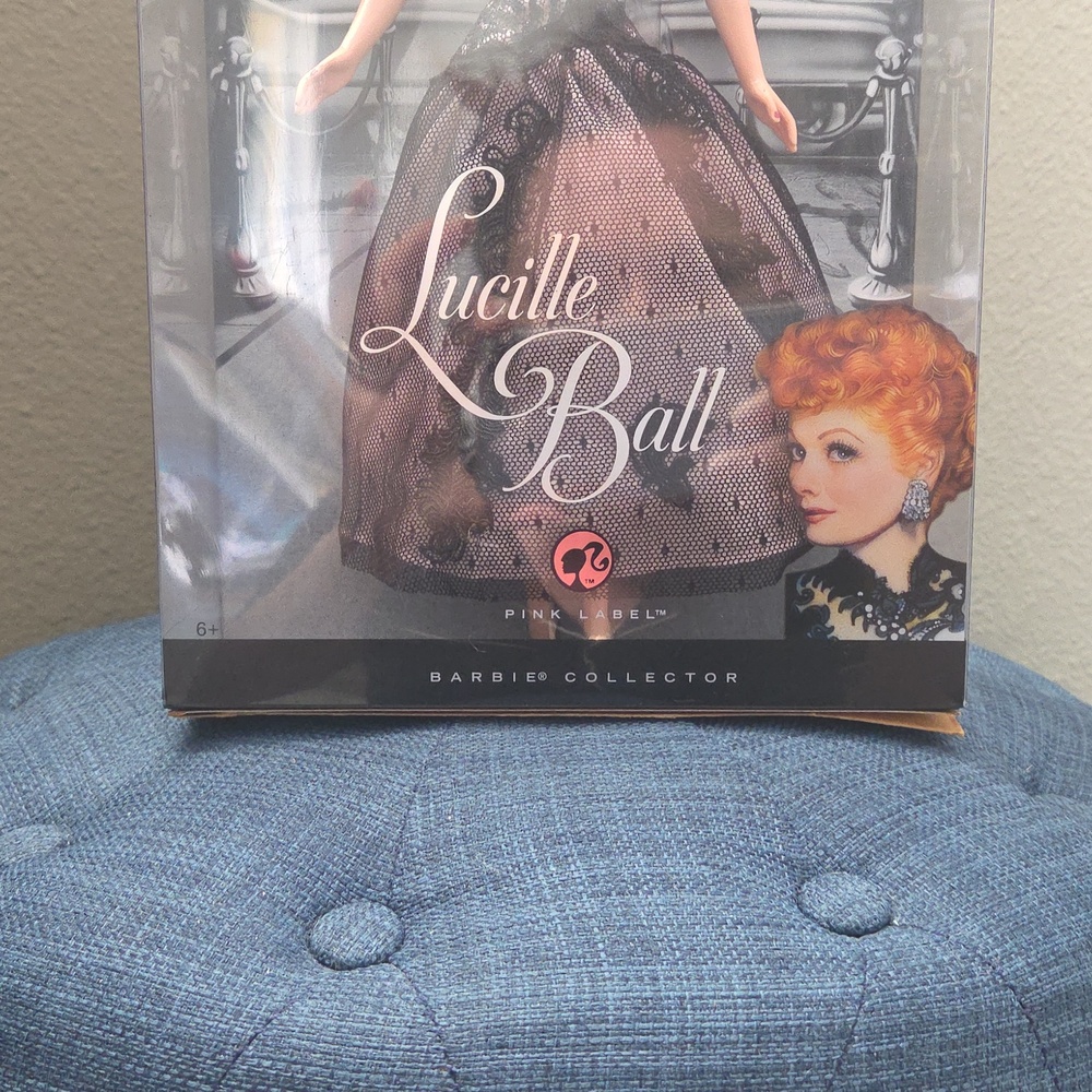 Mattel 2008 I Love Lucy Barbie Doll, Pink Label, NRFB, Stand & COA, Lucille Ball - Picture 3 of 6